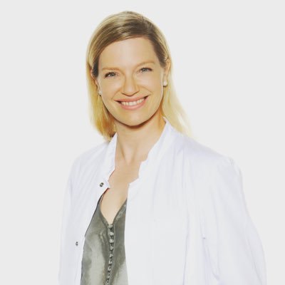Physician • scientist • investor • founder | Derm • Longevity | Harvard • Basel | Maximon • Nova Skin Health • InnoMed Advisors | Building the future of health