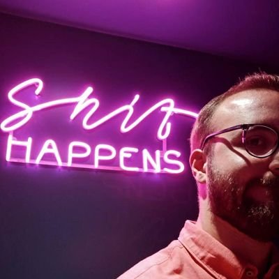 unexpectedEOF_'s profile picture. Es pronto para la amnesia, y tarde para irnos intactos