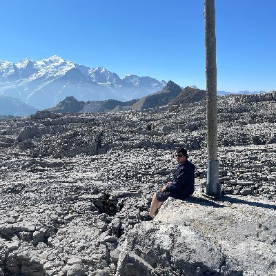 Routier de 23 ans, joueur Switch et PC.
Le ski c'est la vie.