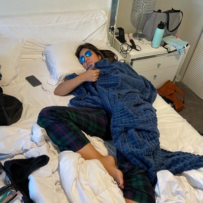 DiazEveta's profile picture. Me gustan los Tulipanes 🌷  las mariposas 🦋, Cantar y Bailar, Reír y Brillar ✨