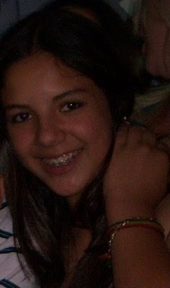 quero seu abraço,seu sorriso,seu carinho & acima de tudo quero seu amor !