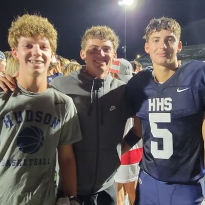 proud father to 3 boys 🏀🏈⚾️and husband to a saint. twins. vikings. twolves. hudson raiders. WI based. 🏌♂️🏃♂️🍺🚤