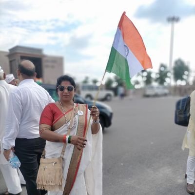 SeemaKu52's profile picture. 