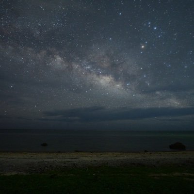 沖縄の離島、八重山の石垣島で暮らし、写真を撮るのが大好きな奴で、八重山の海や島々も大好きです。観光同行カメラマンをしております、案内しますよ秘密の場所、撮りますよ素敵な写真（＾＾；