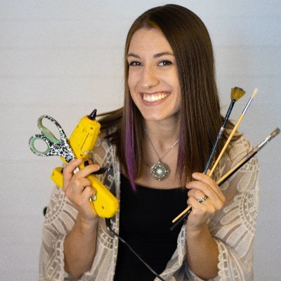 EmilySeilhamer's profile picture. Teaching Artist
Inspiring the creativity in YOU!
Sharing painting, crafting, and DIY adventures