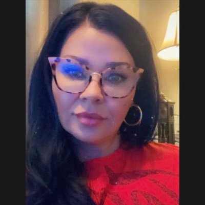 personal profile * indigenous woman T4, lawyer, loves politics, law, Justice current events, earth and indig issues. Married, 2+ 2 adult children. 1 grandson.