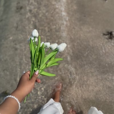 ﴿فَاصْبِرْ صَبْرًا جَمِيلًا إِنَّهُمْ يَرَوْنَهُ بَعِيدًا وَ نَرَاهُ قَرِيبًا﴾