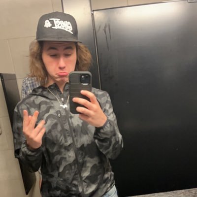 nickcorb_'s profile picture. 21