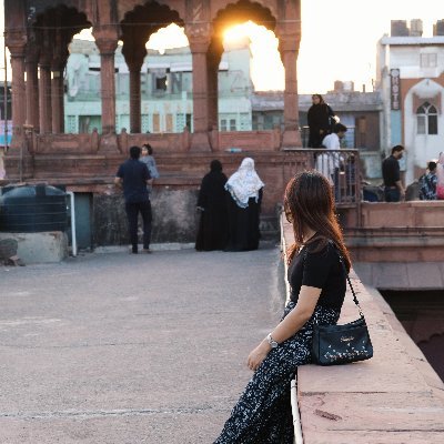 Freelance designer - Follow me for some amazing posts !!!
