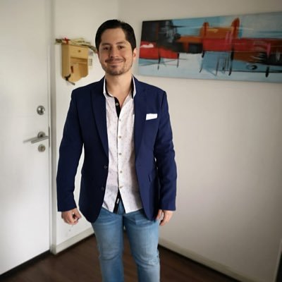 Abogado👔. Azul de corazón 💙. Fighter-Wiseman.