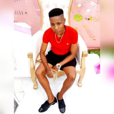 ....... Gay here🌈.....
Humble
Honest
Love❤️
Friendly 👥