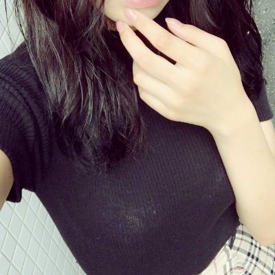 いろんな人の飲みに行くのが大好きな社会人です。日頃のストレスを解消したくて、もっといろんな人と出会いたいです。少し天然なところもありますが許してネ(笑)よろしくお願いします。↓ここも使っているのでsayumiで探してみてネ!