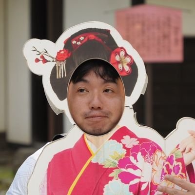 Age46 in Tokyo. This is a creature, looks like Topo Gigio, Gachapin… It is fond of football, especially, crazy incidents around football lovers.