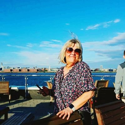 KimRobe09980315's profile picture. 