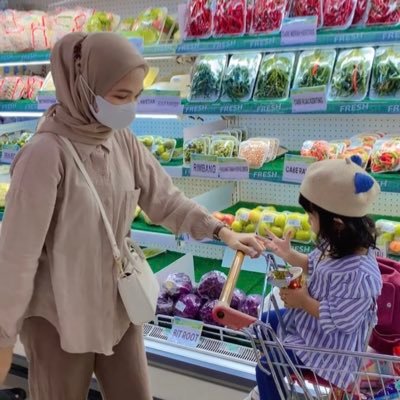 ayudwiyanti's profile picture. Architecture ▴ Pioneering in @kreatifanakmama