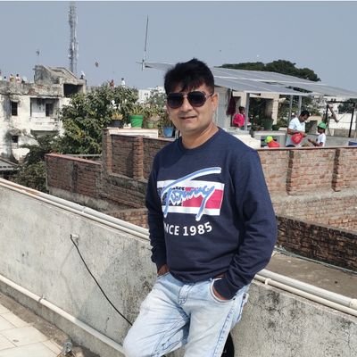 Life is like a water bubbles so enjoy every moment..
kya pata kal ho na ho..