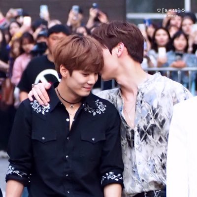 chien_yuko's profile picture. 🐢김종현🐢Kim Jonghyeon💙&U💙🐢bugidan🐢❤LOΛE❤ 🦊황민현🦊년북🐢황김🦊연북🐢황쩨🐳Taiwanese🐳❤️NU'EST×LOΛE forever❤️LOΛE W❤️ I’m living in your season🐢💙