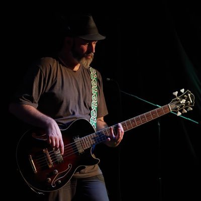 Full-time Parent, Part-time Teacher. Progressive Politics, Progressive Rock. Songwriter and Bass Player for @GrumblewoodNZ.