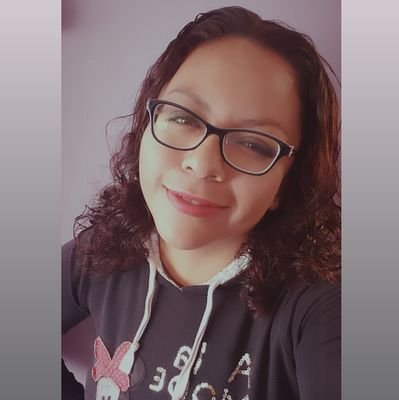 Sí no aceptas lo peor de mi carácter, seguramente no mereces lo mejor de mi. Me encanta la música, y el cine.