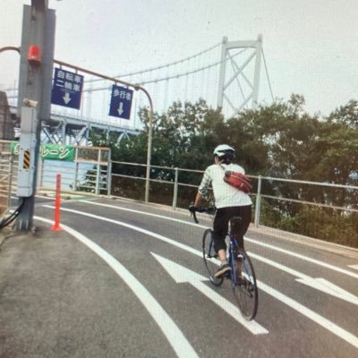 サラリーマンしています。ゴルフ⛳️、自転車🚴、キャンプ🏕、喫茶店巡り(純喫茶好き)が趣味です!ブログやってます(雑記ブログ)、2023.8に4桁ブロガー昇格、5桁ブロガー昇格目指して奮闘中💪