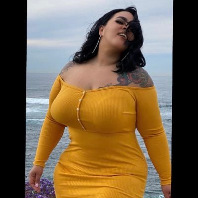 Welcome to Curves4dayyss. Posting curvy underrepresented females. Avi of unknown.