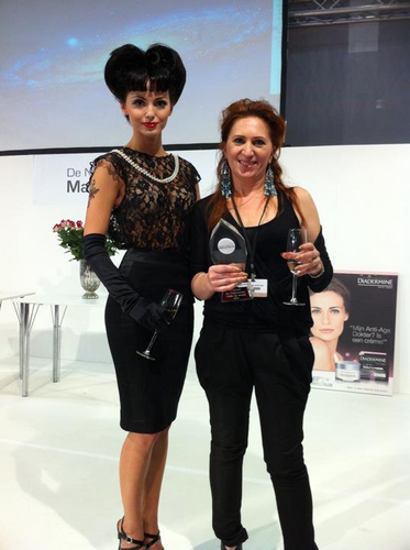 Winner  DE NEDERLANDSE MAKEUP AWARD !!!!
Hair & Makeup Artist
Hairstylist