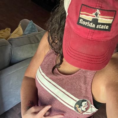 i ❤️ Florida State - speak movie/TV quote fluently .... I'm pretty quiet unless it's football season 🏈✋🏼👋🏼✋🏼