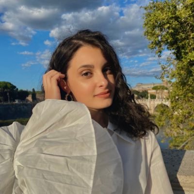 _marybrn_'s profile picture. Vivere guardando il ѕσℓє.