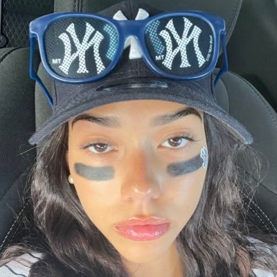 Letsss gooo Yankeessss🤩 NYY•NYK•NYG•NYR Fashion & Sports ❤️‍🔥🤝🏼