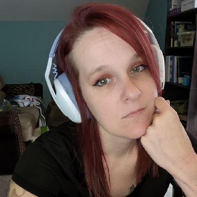 misschair's profile picture. these are words on the internet