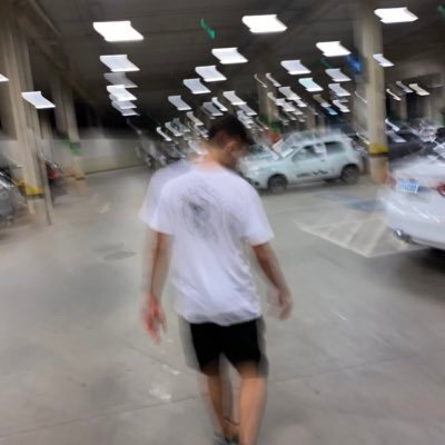 viciado em esportes e frequentador de aulas de engenharia