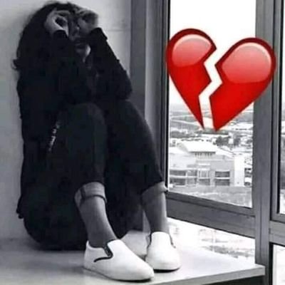 ekhlas_haj's profile picture. كله كئيب وكله اسود🖤