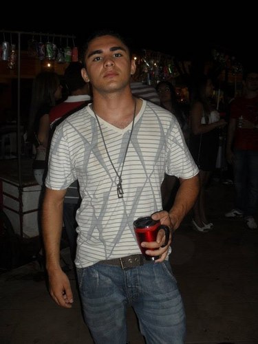 EU SOU MOVIDO POR  M & M ( MOTIVO E MOMENTO ) , VOCÊ PODE TER VÁRIOS MOTIVOS, MAS NUNCA O MESMO MOMENTO!