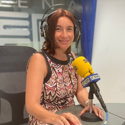 Licenciada en #Periodismo y Máster en Televisión y Reporterismo. Máster en Social Media. Redactora transmedia en @radiogandia