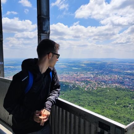 UlusoyNedimCan's profile picture. mostly in English, sometimes in Swedish