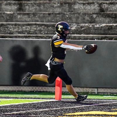 Tuscola High |RB/Athlete|Class of 2023 | 5’9 180 email:dezhudle@gmail.com https://t.co/IAY7YCGLj8