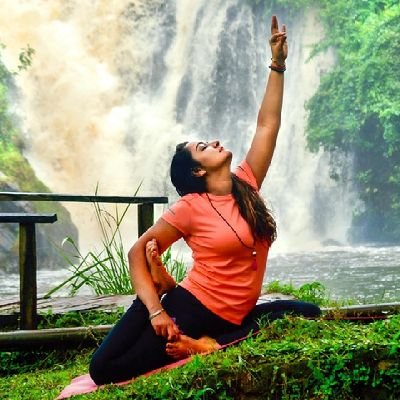 योगिनी🧘🏻‍♀️Yogini
संस्कृत कन्या 💁🏻‍♀️ Sankrit Girl
वेदान्तिन् 🕉️ Vedant 
Wellness Coach 
NLP Practitioner🧠
Hypnotherapist✨
Inner Child Healer 🌼