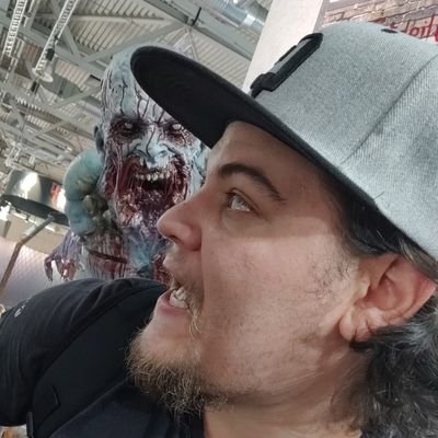 Phil_1317's profile picture. - Twitch Streamer and YouTuber 
- Spaaaaaaaaccceee 
- Der mit dem Fuchs 
- Lostomenal is my second Name so always Lost
Mail: einfach.Philomenal@outlook.de