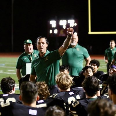 @StPatrickFB Head Coach 🏈 ⎸ #TheIinWin ⎸ Husband & father of two 👨‍👩‍👧‍👦