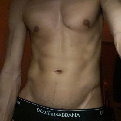 In London now! DM for collaborations. tips if you like my content https://t.co/ekhwi8Gzj2