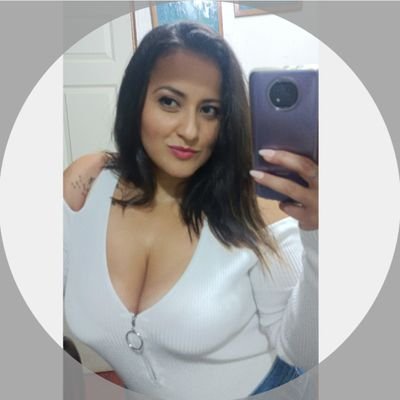 Ale28_08's profile picture. I mom....just a girl... Trying to enjoy life... and be happy!!