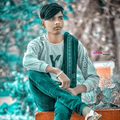 जिनको खुद पर विश्वास होता है ना
वो कभी भी चमत्कार पर विश्वास
नहीं रखते...
क्योंकि उनको पता है कि विश्वास से
बड़े-बड़े चमत्कार हो जाते हैं।
#life #motivati