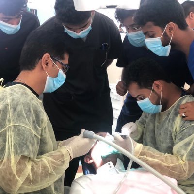 «دعها على اللهِ أقدارًا مقدّرةً، لم يخلق اللهُ إنسانًا وينساهُ»