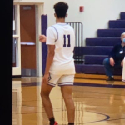 Hampshire High School Varsity Basketball  II Mercury Elite 17u Basketball II 2024 II 6’2 II 190 lb II 2 way Guard II #11