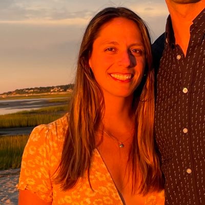 V_Burns64's profile picture. Penn ‘18 #PWSD (she/her)