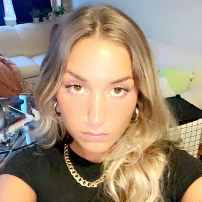 sarah_bialik's profile picture. nmu 21’