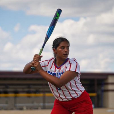 Isabelle Salinas Profile