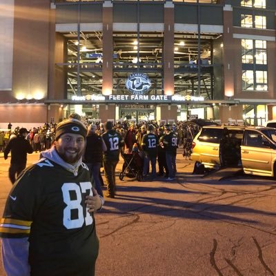 dimidou32's profile picture. You can judge a restaurant by their coleslaw. Cold brew coffee is way better than hot coffee. Mustard and onions only for my brat, please.