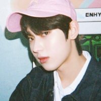 두 (@suncreamz_) 's Twitter Profile