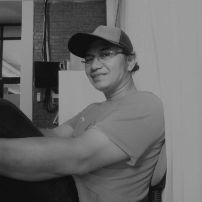 subhanters's profile picture. petualang, penikmat buku, dvox